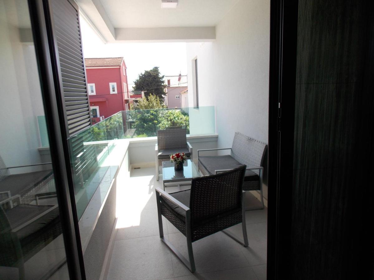 Novi Apartman Beti Blizu Plaze S Besplatnim Parkingom, Puntamika - Zadar Apartman Kültér fotó