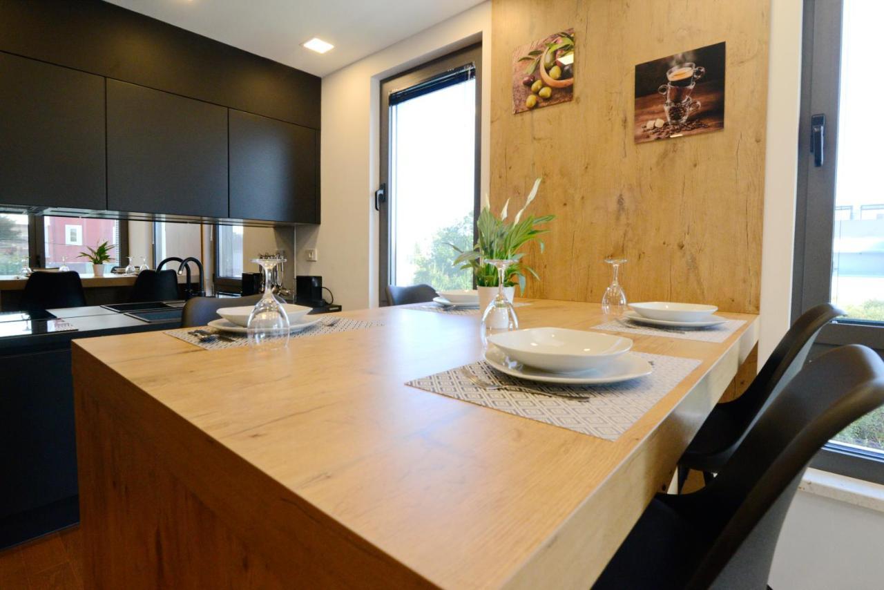 Novi Apartman Beti Blizu Plaze S Besplatnim Parkingom, Puntamika - Zadar Apartman Kültér fotó