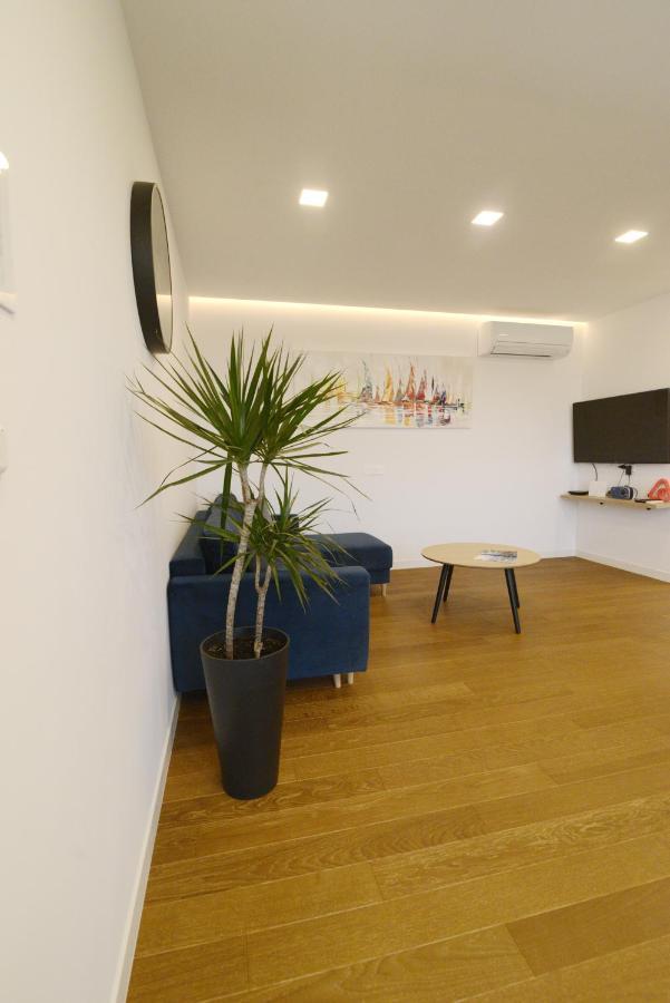 Novi Apartman Beti Blizu Plaze S Besplatnim Parkingom, Puntamika - Zadar Apartman Kültér fotó